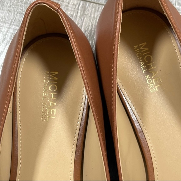 MICHAEL KORS RORY LEATHER AND LOGO LOAFER Flats Size 7 - Picture 4 of 7